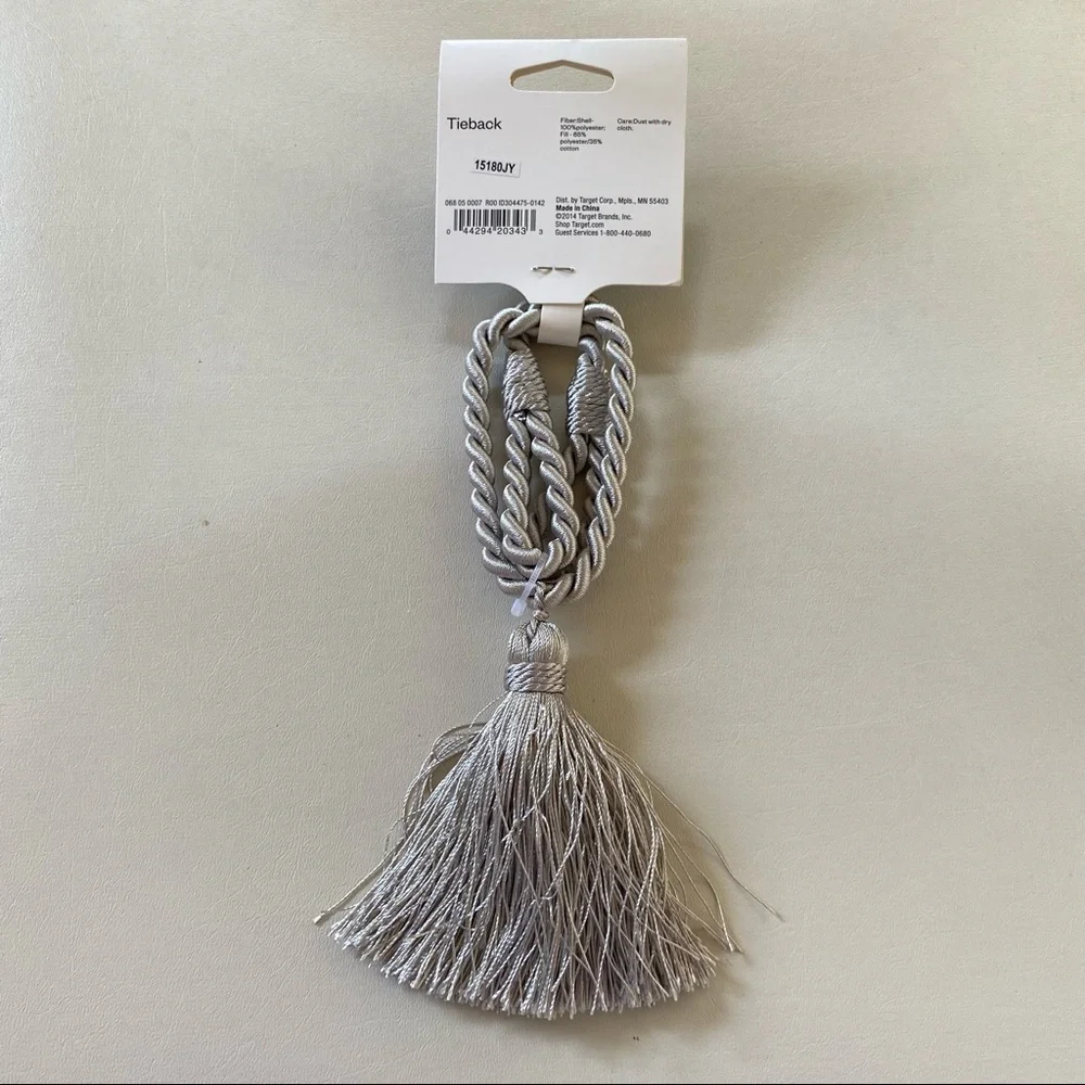 Room Essentials Gray Tassel 18